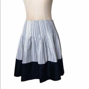 Vera Wang lavender label pleated seersucker skirt SZ 0